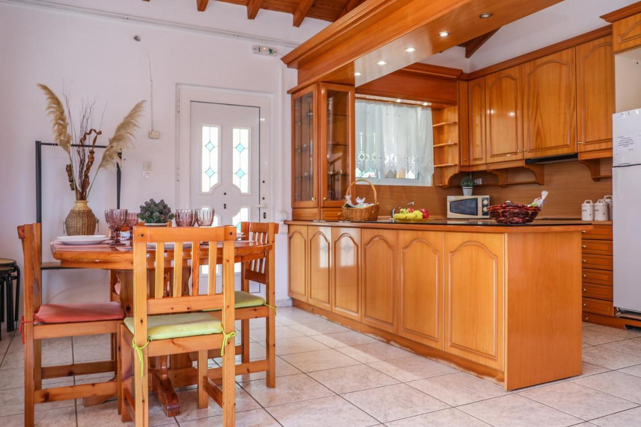 Villa Mitzelos Moni Evaggelistrias المظهر الخارجي الصورة
