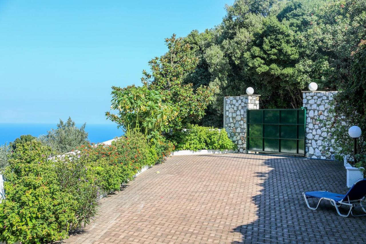 Villa Mitzelos Moni Evaggelistrias المظهر الخارجي الصورة
