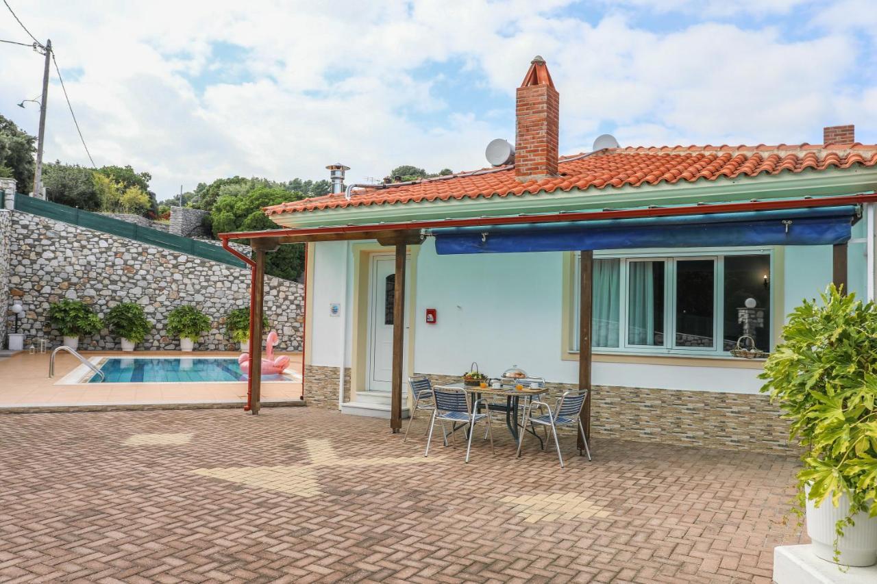 Villa Mitzelos Moni Evaggelistrias المظهر الخارجي الصورة