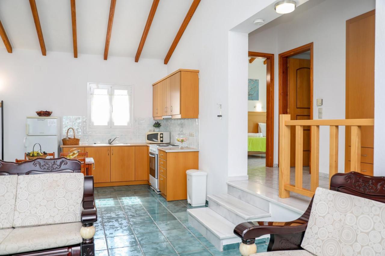 Villa Mitzelos Moni Evaggelistrias المظهر الخارجي الصورة
